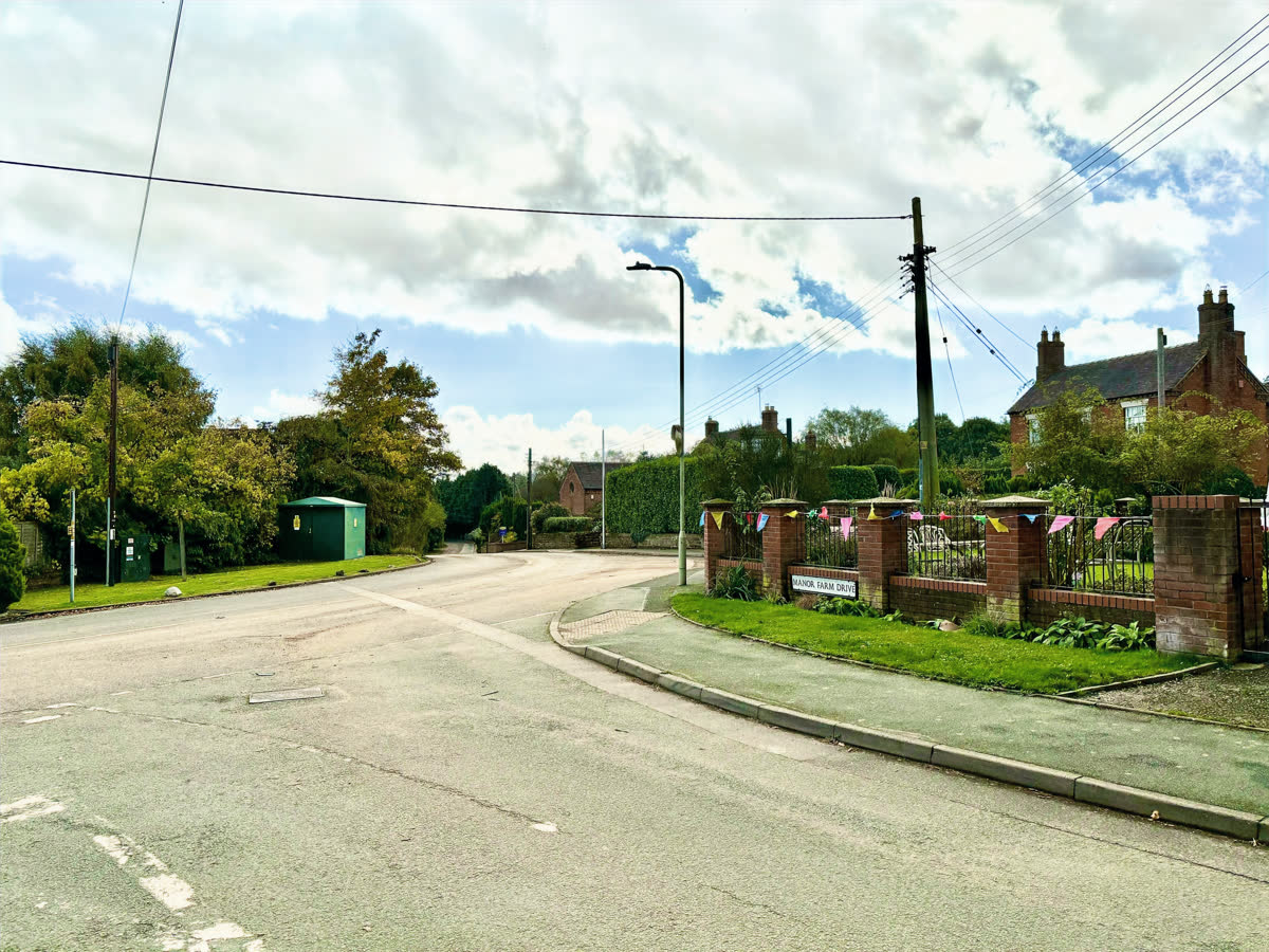 Manor Farm Drive to Chester Road